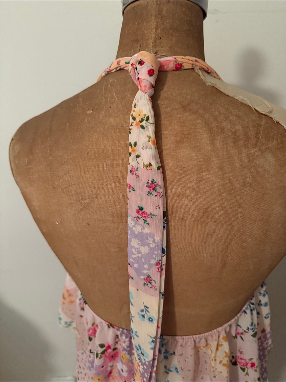 SHEIN Pink Patchwork Floral Halter Peplum Camisole - Picture 3 of 8